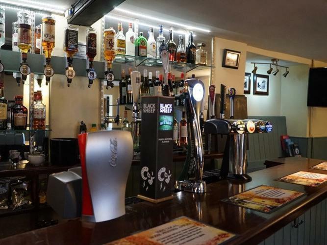 Shoulder Of Mutton Hotel Milton Keynes Exterior photo